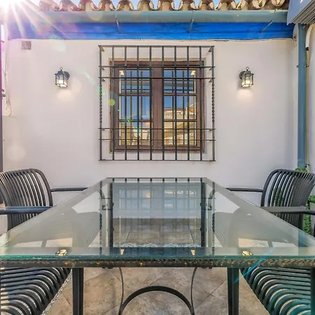 Alminar Apartment *