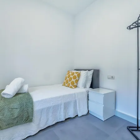 Alminar Apartman *