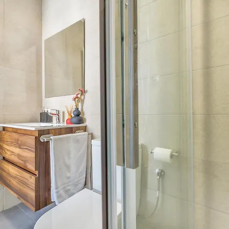 Alminar Apartman
