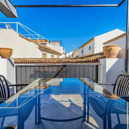 Alminar Apartment